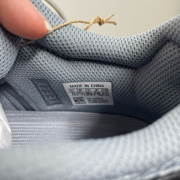 NEW Adidas YEEZY BOOST 700 Size 5.5 M 7 W Washed Orange GW0296 Box NWT - Picture 9 of 10